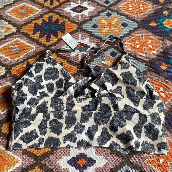 Offline by Aerie Cheetah Support Bra w/ removable pads Size Medium Brand New - Picture 3 of 7